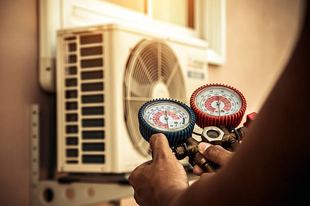 Professional Ac Installation technician working in Shafer, MN